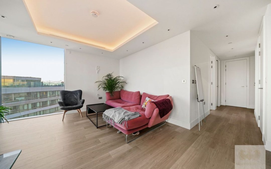 Apartment , Carrara Tower,  Bollinder Place, London